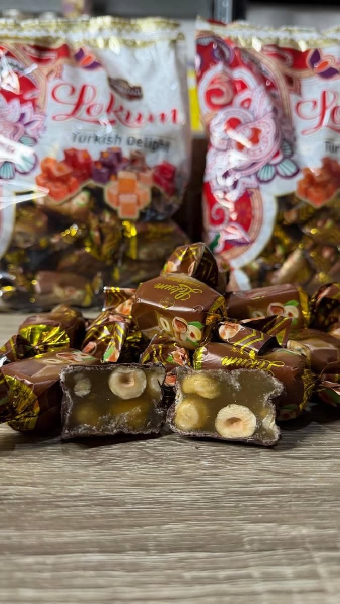 Цукерки рахат-лукум з фундуком у шоколаді